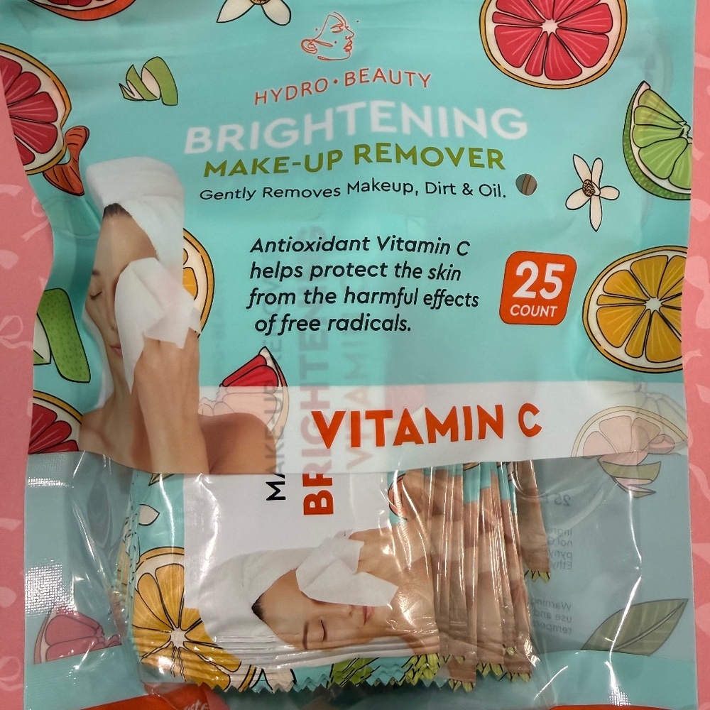 Hydro beauty brightening makeup remover wipes
